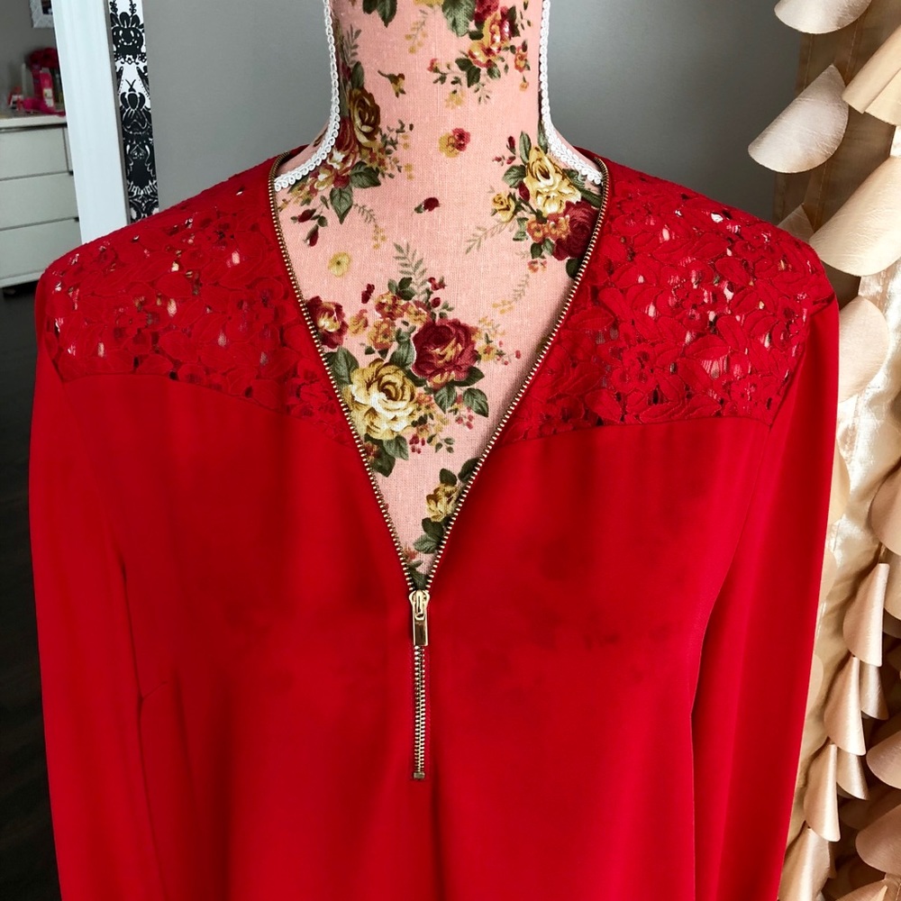 Stunning Blouse By Cache. - image 2